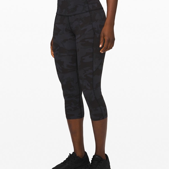 LuluLemon Fast and Free 19" Inseam New With Tag - Picture 5 of 8